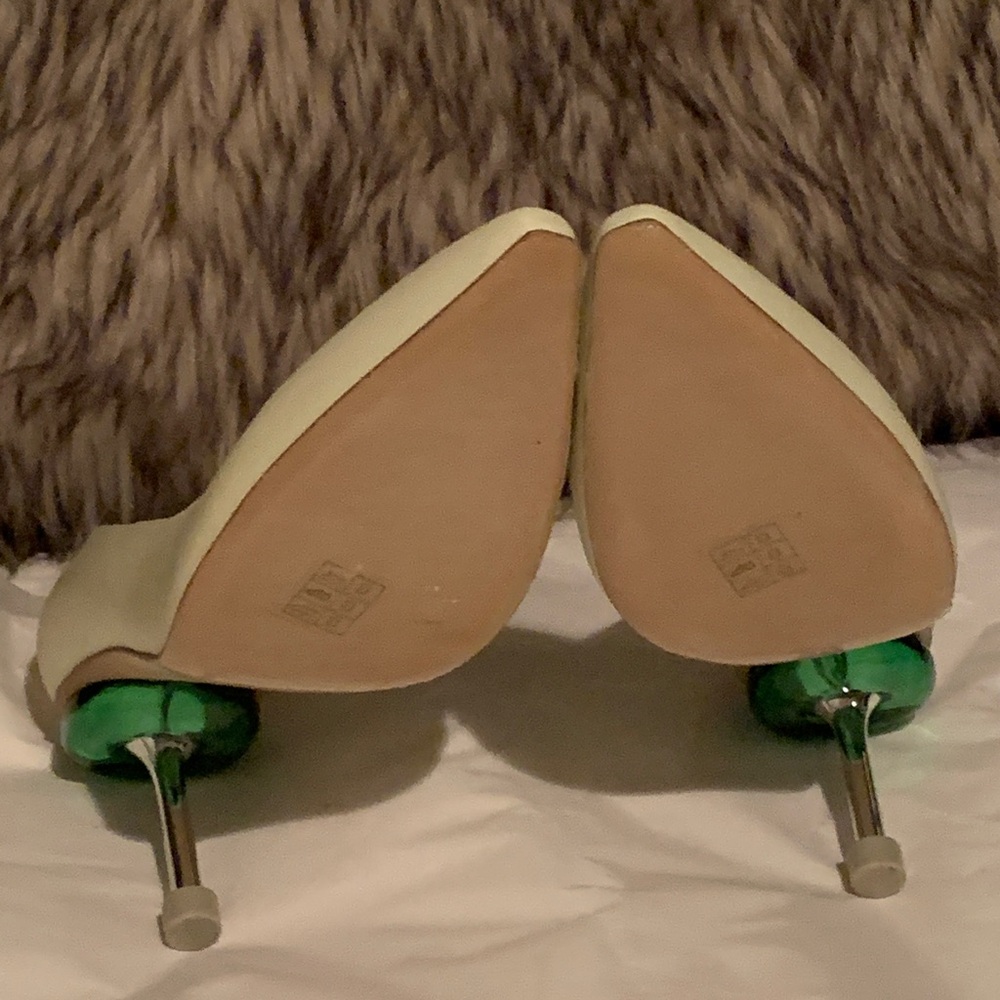 4CCCCEES OSHA MORA HI HEELS SANDAL IN IVORY Heels with Unique Green Accent - Picture 7 of 11